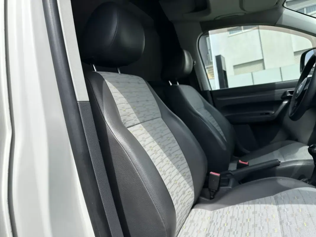 VW Caddy 2012 - 7900 EUR, 450000 km - 450000km - foto 37 de 45