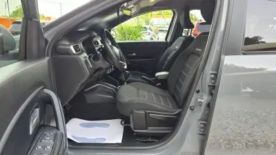 Dacia Duster 2023 - 18750 EUR, 48500 km - AUTO.MOTO.pt - 48500km - foto 12 de 23