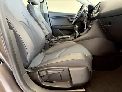 SEAT Leon 2015 - 14000 EUR, 181000 km - AUTO.MOTO.pt - 181000km - foto 49 de 92