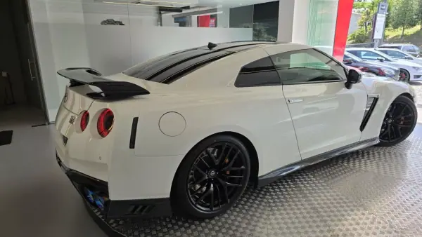 Nissan GT-R 2017 - 149950 EUR, 50238 km - AUTO.MOTO.pt - 50238km - foto 18 de 57