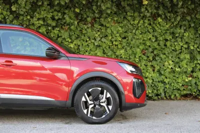 Peugeot 2008 2024 — photo 5 of 18