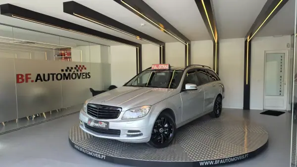 Mercedes-Benz C 220 2010 - 9900 EUR, 291040 km - AUTO.MOTO.pt - 291040km - foto 13 de 61