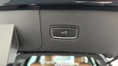 Porsche Cayenne 2019 - 59990 EUR, 87906 km - AUTO.MOTO.pt - 87906km - foto 17 de 33