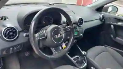 Audi A1 Sportback 2013 - 8500 EUR, 209000 km - AUTO.MOTO.pt - 209000km - foto 11 de 15