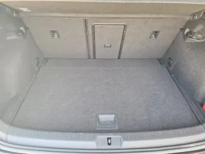 Volkswagen Polo 2014 - 19990 EUR, 85000 km - AUTO.MOTO.pt - 85000km - foto 24 de 24