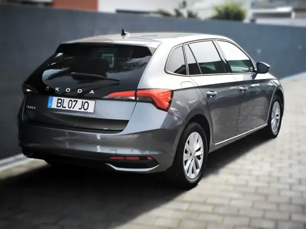 Skoda Scala 2024 - 16950 EUR, 40000 km - AUTO.MOTO.pt - 40000km - foto 3 de 8
