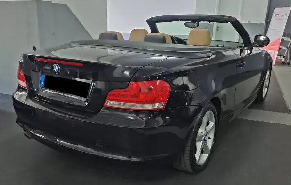 BMW 118 2011 - 15000 EUR, 126000 km - AUTO.MOTO.pt - 126000km - foto 11 de 23