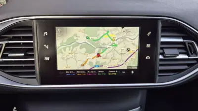 Peugeot 308 SW 2017 - 15900 EUR, 133694 km - AUTO.MOTO.pt - 133694km - foto 14 de 17