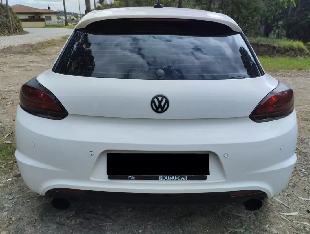 Volkswagen Scirocco 2011 - 10000 EUR, 215000 km - AUTO.MOTO.pt - 215000km - foto 6 de 30