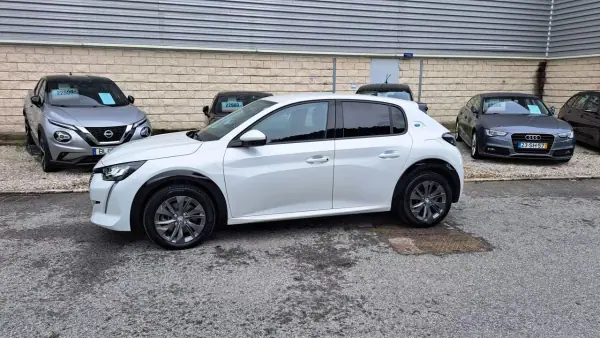 Peugeot e-208 2021 - 16480 EUR, 40817 km - AUTO.MOTO.pt - 40817km - foto 29 de 56
