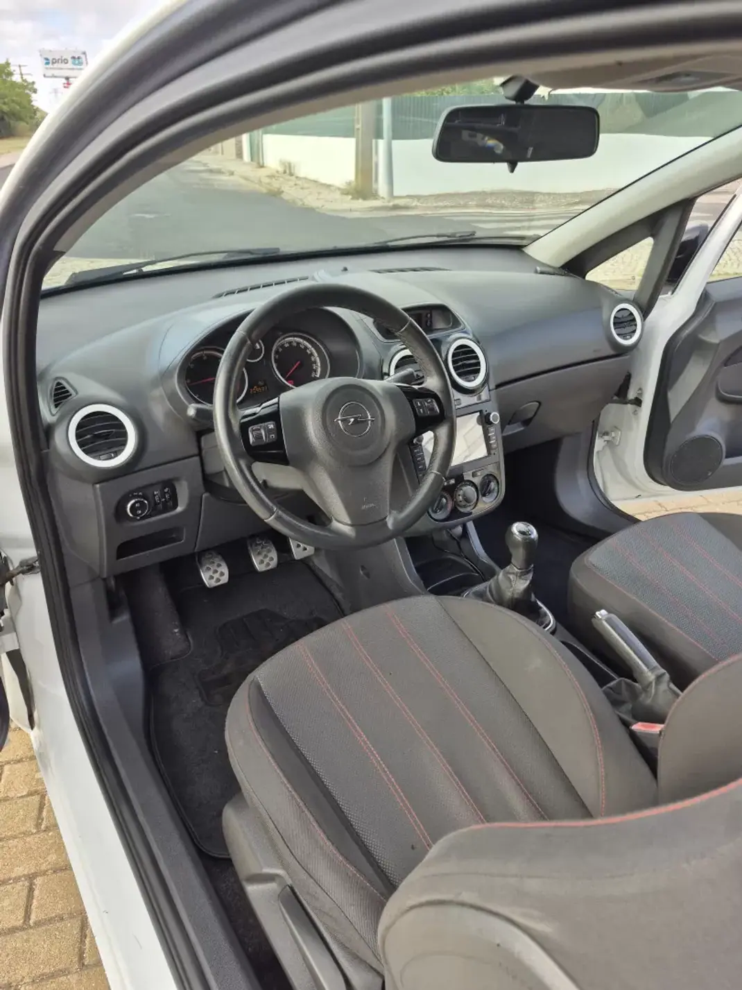 Opel Corsa 2011 - 5550 EUR, 209625 km - 209625km - foto 12 de 20