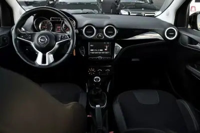 Opel Adam 2017 - 11400 EUR, 77000 km - AUTO.MOTO.pt - 77000km - foto 25 de 26