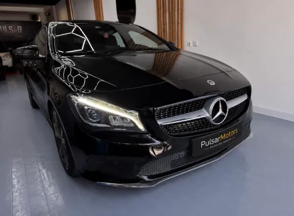 Mercedes-Benz CLA 180 2018 - 17900 EUR, 144082 km - AUTO.MOTO.pt - 144082km - foto 5 de 9