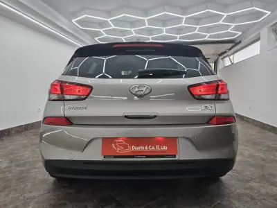 Hyundai i30 2019 - 14900 EUR, 43264 km - AUTO.MOTO.pt - 43264km - foto 8 de 33