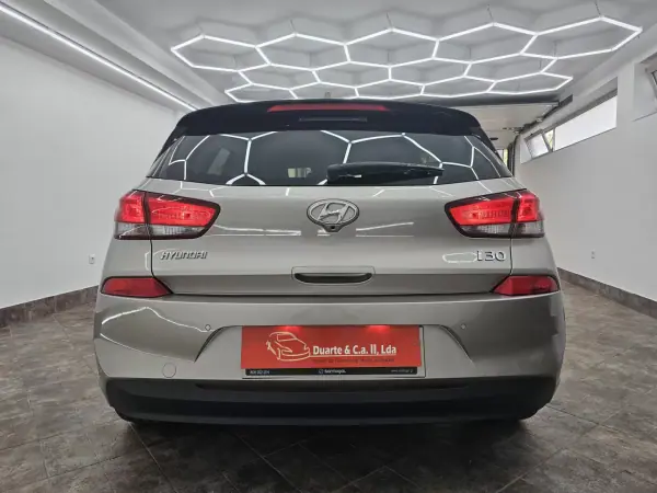 Hyundai i30 2019 - 14900 EUR, 43264 km - AUTO.MOTO.pt - 43264km - foto 8 de 33