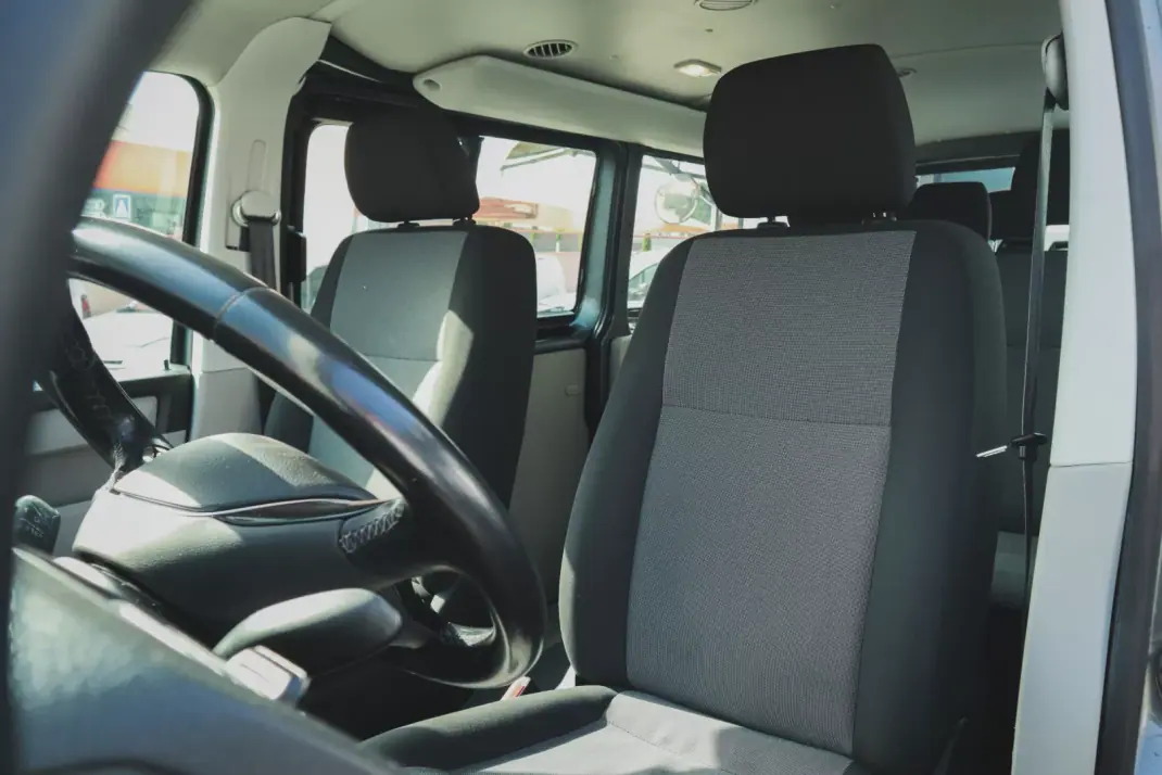Volkswagen Transporter 2019 - 26950 EUR, 201710 km - AUTO.MOTO.pt - 201710km - foto 6 de 25