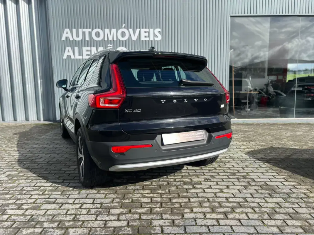 Volvo XC 40 2023 - 36900 EUR, 49663 km - AUTO.MOTO.pt - 49663km - foto 4 de 19