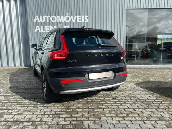Volvo XC 40 2023 - 36900 EUR, 49663 km - AUTO.MOTO.pt - 49663km - foto 4 de 19