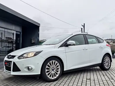 Ford Focus 2015 - 9250 EUR, 134990 km - AUTO.MOTO.pt - 134990km - foto 3 de 18