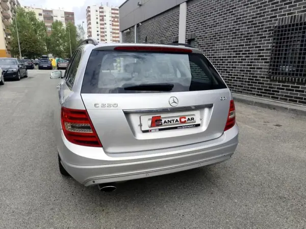 Mercedes-Benz C 220 2011 - 9980 EUR, 240000 km - 240000km - foto 20 de 23