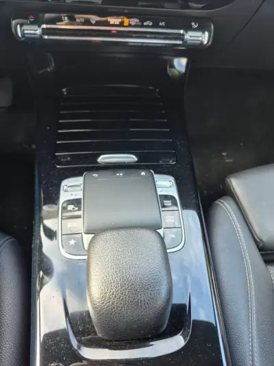 Mercedes-Benz A 180 Limousine 2020 - 21900 EUR, 144925 km - AUTO.MOTO.pt - 144925km - foto 16 de 22