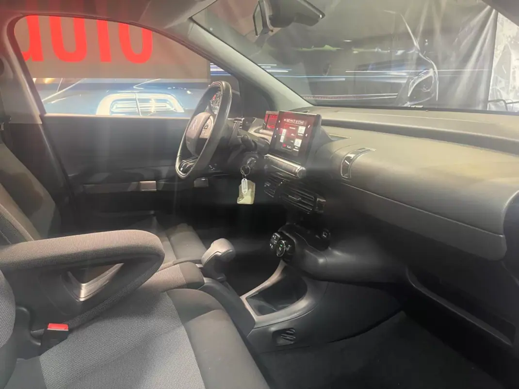 Citroën C4 Cactus 2017 - 10750 EUR, 58000 km - AUTO.MOTO.pt - 58000km - foto 23 de 37