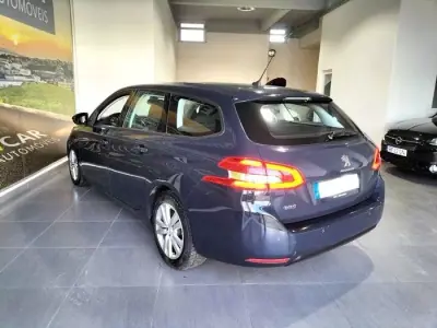 Peugeot 308 SW 2020 - 10990 EUR, 139592 km - AUTO.MOTO.pt - 139592km - foto 7 de 49