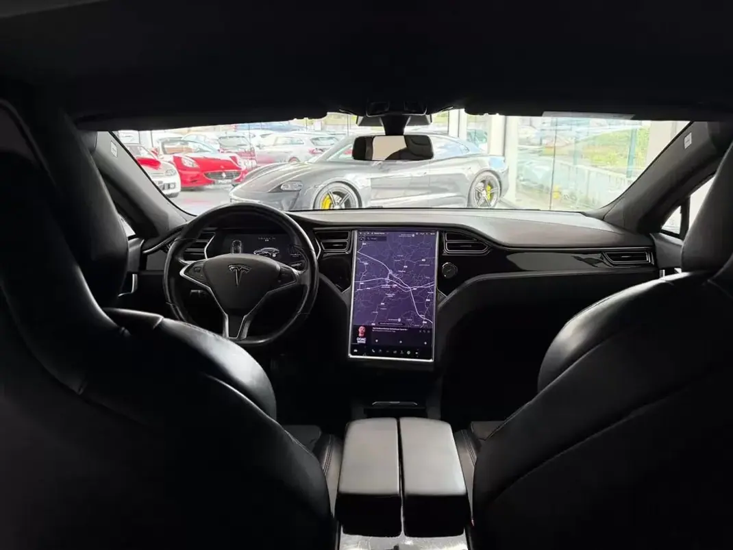 Tesla Model S 2017 - 19990 EUR, 237000 km - AUTO.MOTO.pt - 237000km - foto 21 de 37