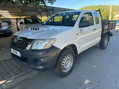 Toyota Hilux 2015 - 24600 EUR, 384000 km - foto 1 de 10