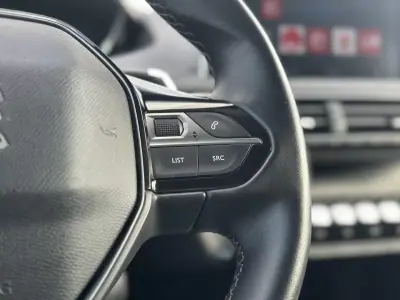 Peugeot 3008 2019 - 15990 EUR, 97900 km - AUTO.MOTO.pt - 97900km - foto 25 de 31