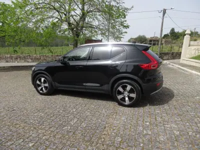 Volvo XC 40 2019 - 29490 EUR, 70000 km - AUTO.MOTO.pt - 70000km - foto 6 de 60