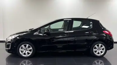 Peugeot 308 2012 - 7250 EUR, 172520 km - AUTO.MOTO.pt - 172520km - foto 6 de 50