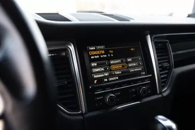 Porsche Macan 2014 - 35600 EUR, 199000 km - AUTO.MOTO.pt - 199000km - foto 33 de 47