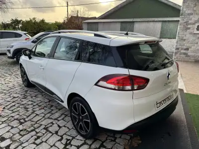 Renault Clio Sport Tourer 2015 - 8750 EUR, 190000 km - AUTO.MOTO.pt - 190000km - foto 6 de 35