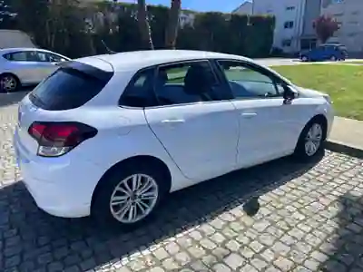 Citroën C4 2016 - 12900 EUR, 108000 km - AUTO.MOTO.pt - 108000km - foto 4 de 10