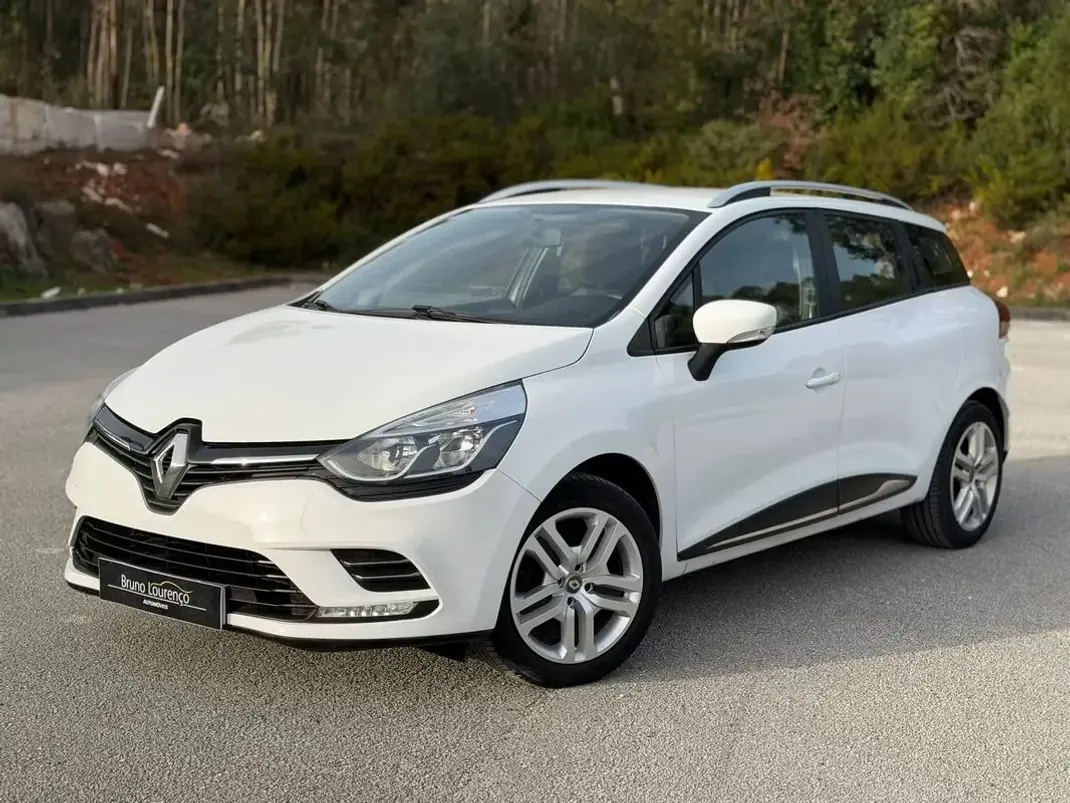 Renault Clio Sport Tourer 2019 - 8900 EUR, 169500 km - AUTO.MOTO.pt - 169500km - foto 11 de 14