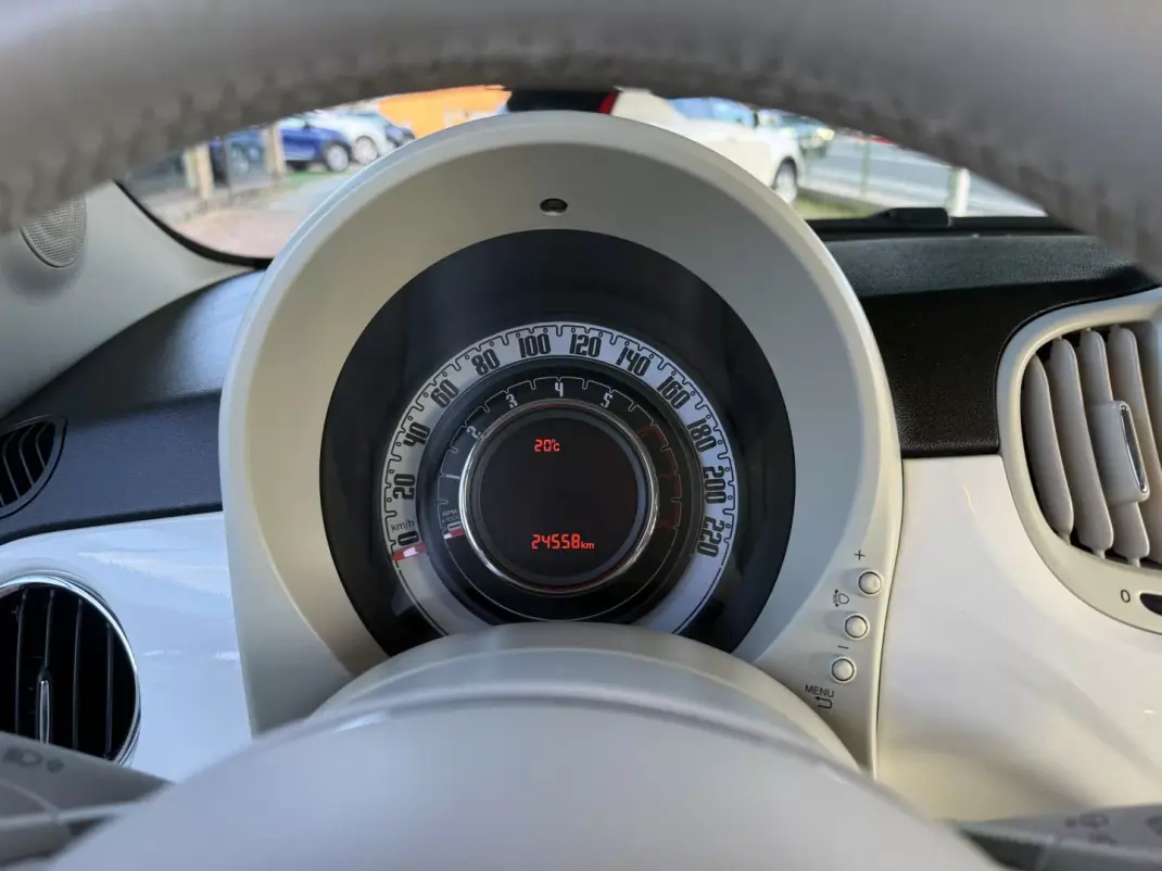 Fiat 500 2020 - 16900 EUR, 24525 km - AUTO.MOTO.pt - 24525km - foto 13 de 19