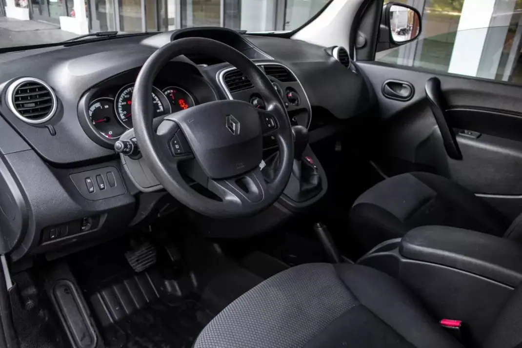 Renault Kangoo E-Tech 2020 - 9990 EUR, 57785 km - AUTO.MOTO.pt - 57785km - foto 23 de 28