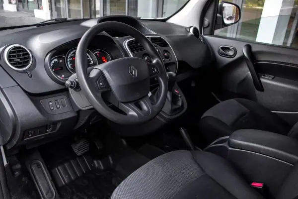 Renault Kangoo E-Tech Confort 2020 - 9990 EUR, 57785 km - AUTO.MOTO.pt - 57785km - foto 23 de 28
