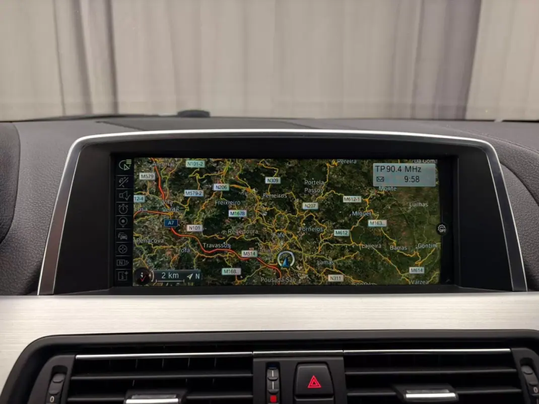 BMW 640 Gran Coupé 2014 - 22500 EUR, 199999 km - AUTO.MOTO.pt - 199999km - foto 10 de 17