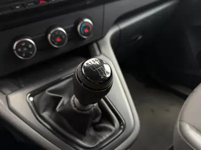 Renault Kangoo 2024 - 25900 EUR, 84343 km - AUTO.MOTO.pt - 84343km - foto 11 de 18