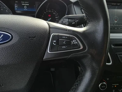 Ford Focus 2015 - 10990 EUR, 105000 km - AUTO.MOTO.pt - 105000km - foto 19 de 32