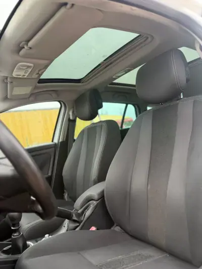 Renault Mégane 2019 - 9900 EUR, 175127 km - AUTO.MOTO.pt - 175127km - foto 8 de 9