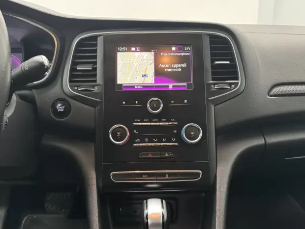Renault Mégane 2019 - 15990 EUR, 124000 km - AUTO.MOTO.pt - 124000km - foto 11 de 11