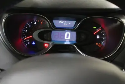 Renault Captur 2019 - 14900 EUR, 80047 km - AUTO.MOTO.pt - 80047km - foto 26 de 31