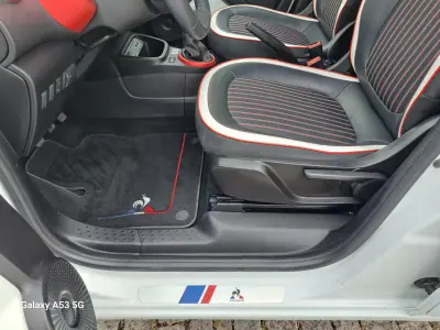 Renault Twingo 2020 - 11990 EUR, 54214 km - AUTO.MOTO.pt - 54214km - foto 10 de 23