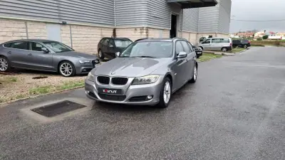 BMW 320 2010 - 12890 EUR, 157813 km - AUTO.MOTO.pt - 157813km - foto 11 de 41