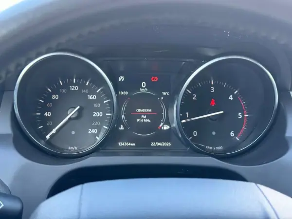 Land Rover Range Rover Evoque 2018 - 19450 EUR, 129900 km - AUTO.MOTO.pt - 129900km - foto 27 de 34