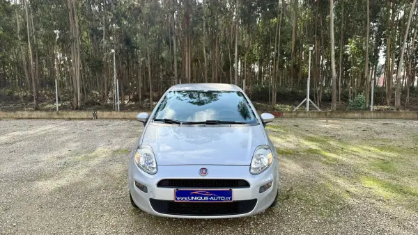 Fiat Punto 2015 - 9000 EUR, 170000 km - AUTO.MOTO.pt - 170000km - foto 6 de 34