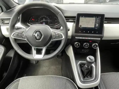 Renault Clio 2022 - 14900 EUR, 91000 km - AUTO.MOTO.pt - 91000km - foto 10 de 14